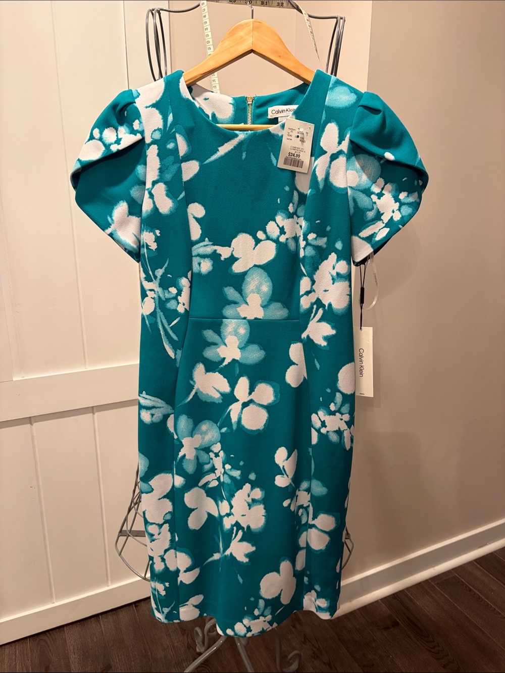NWT Calvin Klein Teal & White Floral Puff-Sleeve Dress